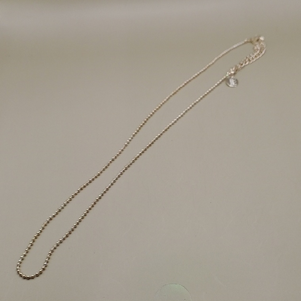 Claire's Elegant Gold Necklace